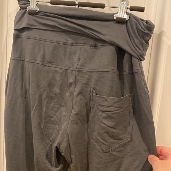 Brunello Cucinelli gray fold-over waist leggings - Picture 6 of 11